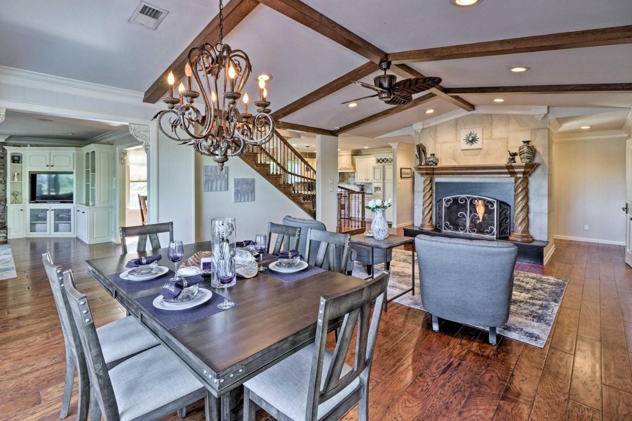 Luxury Hot Springs Oasis On Lake With Private Dock! Exterior foto